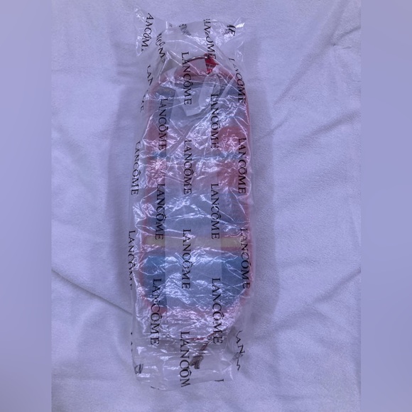 Estee Lauder Small Makeup Bag - Picture 3 of 3